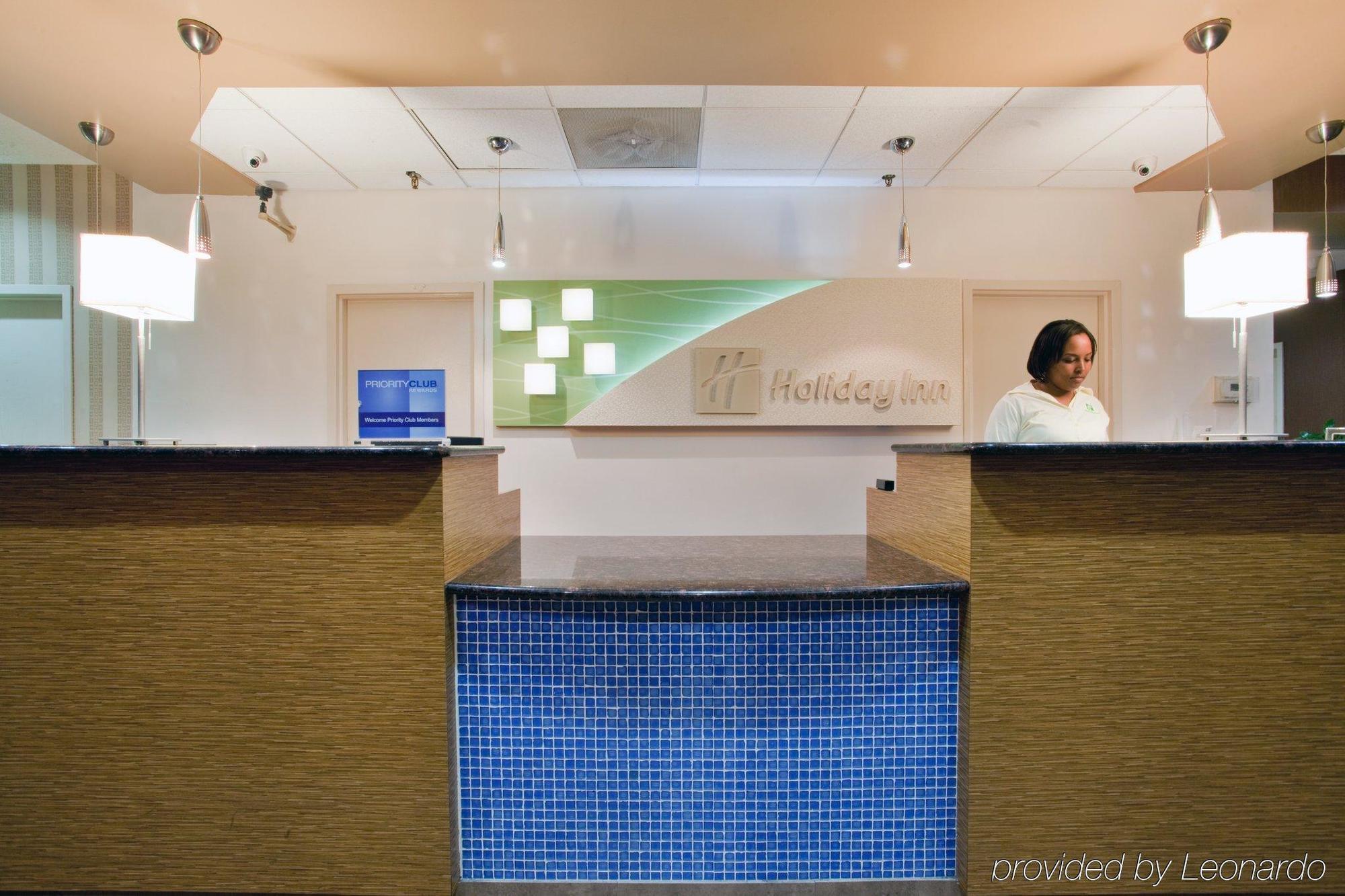 Holiday Inn Express Richmond - Midtown By Ihg Dumbarton Exterior photo